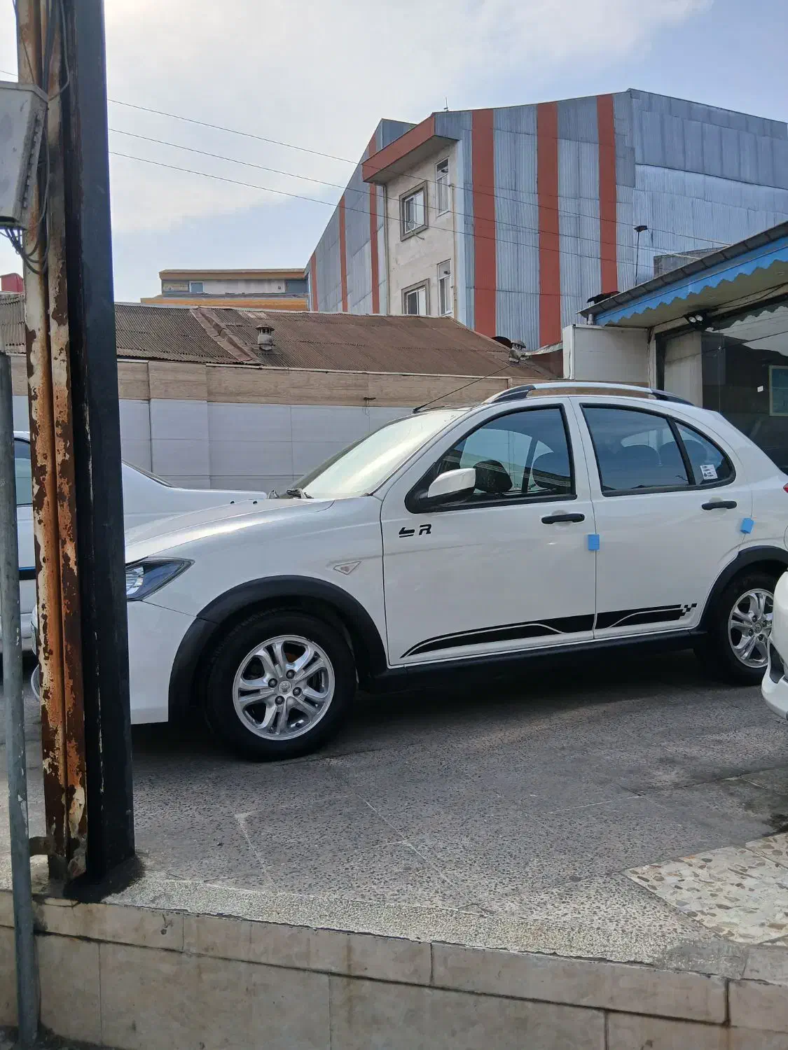 کوییک R مدل ۱۴۰۰ بی رنگ بیضربه بدون ترک و جوش|خودرو سواری و وانت|رشت, یخسازی|دیوار