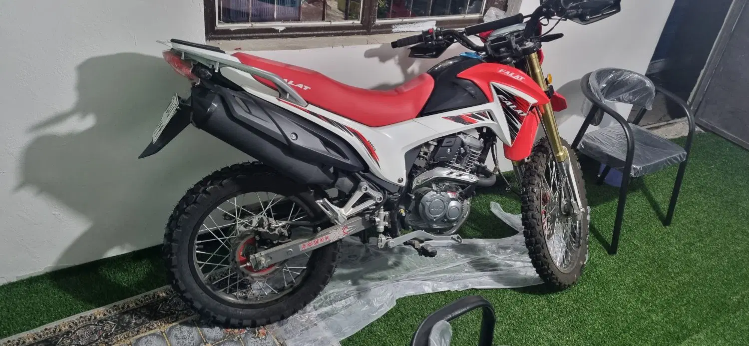 ۲۰۰ CRF 1404 فلات|موتورسیکلت|آستارا, |دیوار