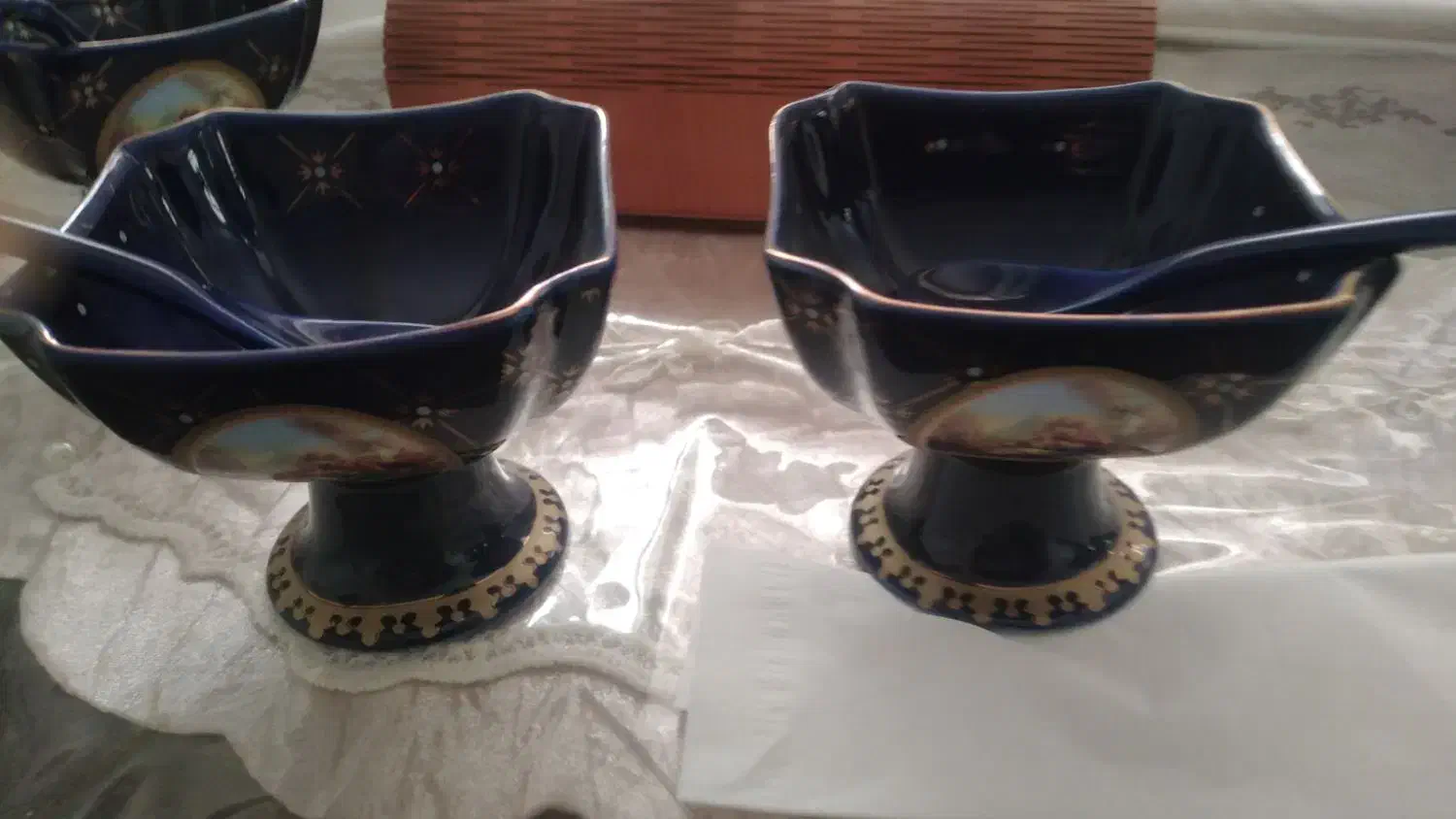 تبلت سرمه ای|تبلت|تبریز, |دیوار