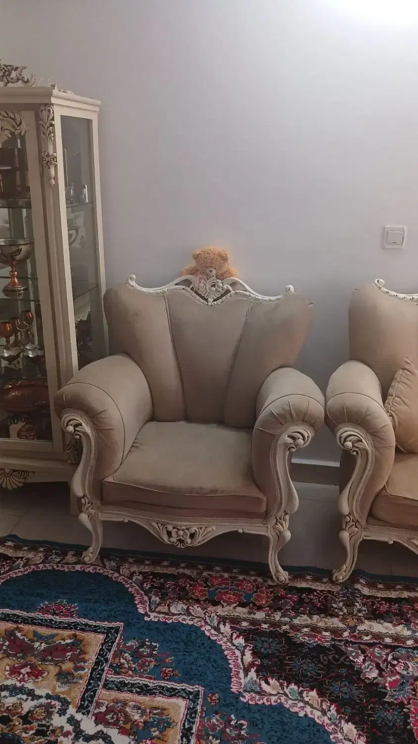 مبل ۹ نفره سلطنتی راحتی|مبلمان خانگی و میز عسلی|بهارستان, |دیوار