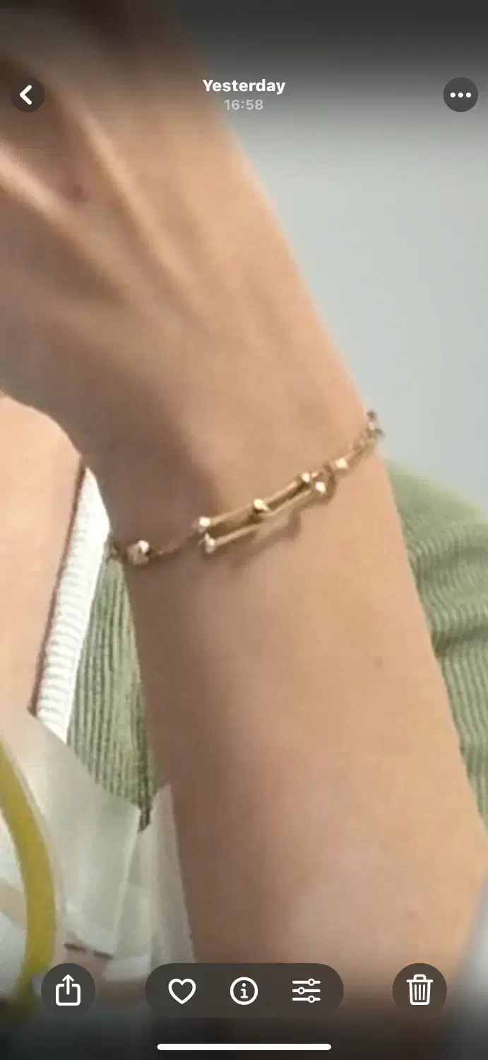 گمشده|اشیا|اصفهان, شاهزاده ابراهیم|دیوار