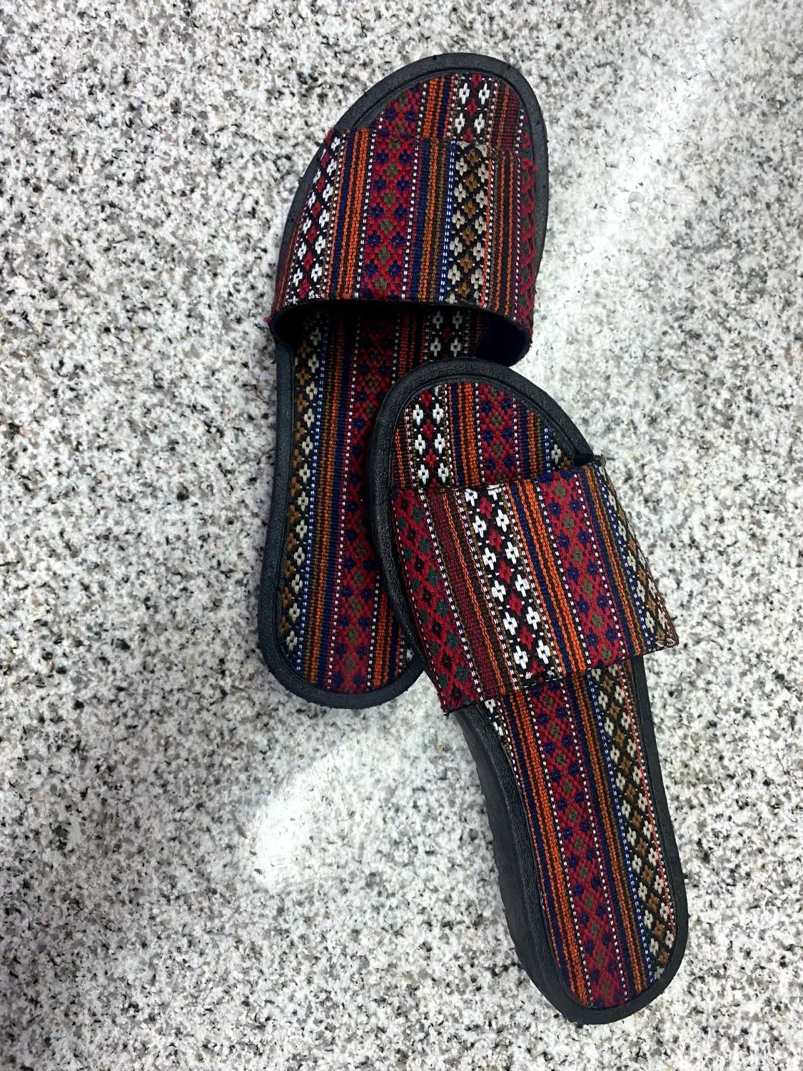 دمپایی سنتی|کیف، کفش، کمربند|قم, منبع آب|دیوار