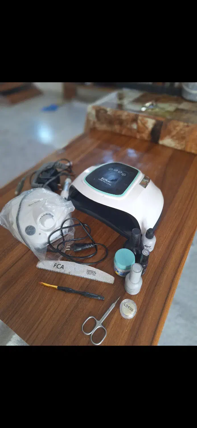 فروش وسایل ناخن|آرایشگاه و سالنهای زیبایی|امیدیه, |دیوار