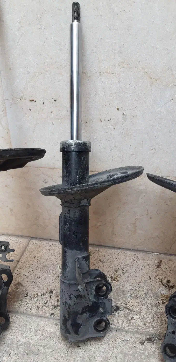 کمک فنر تویوتا کمری|قطعات یدکی و لوازم جانبی|تهران, حکیمیه|دیوار