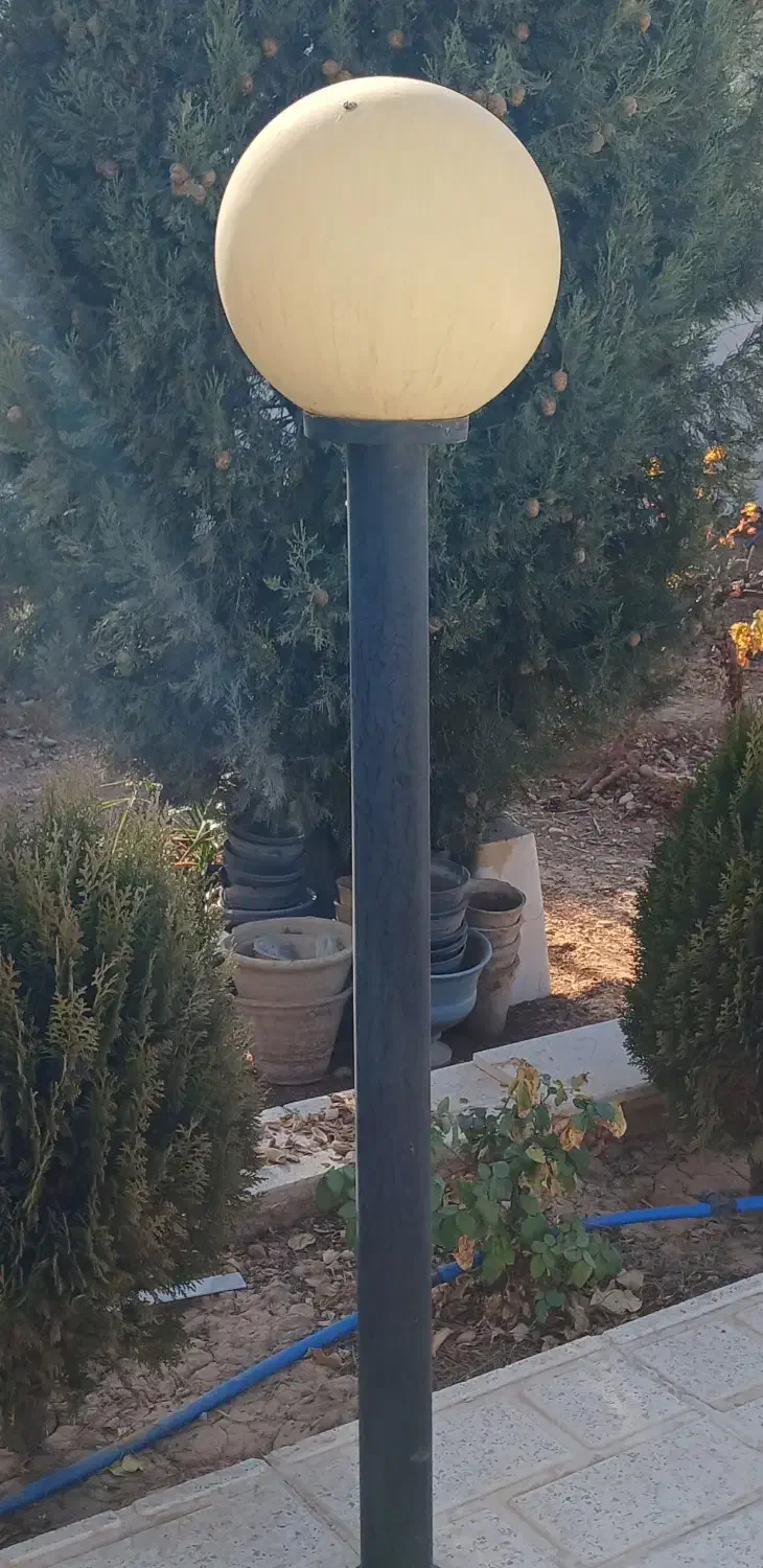 پایه چراغ باغی بهمراه متعلقات|لامپ و چراغ|شیراز, گویم|دیوار