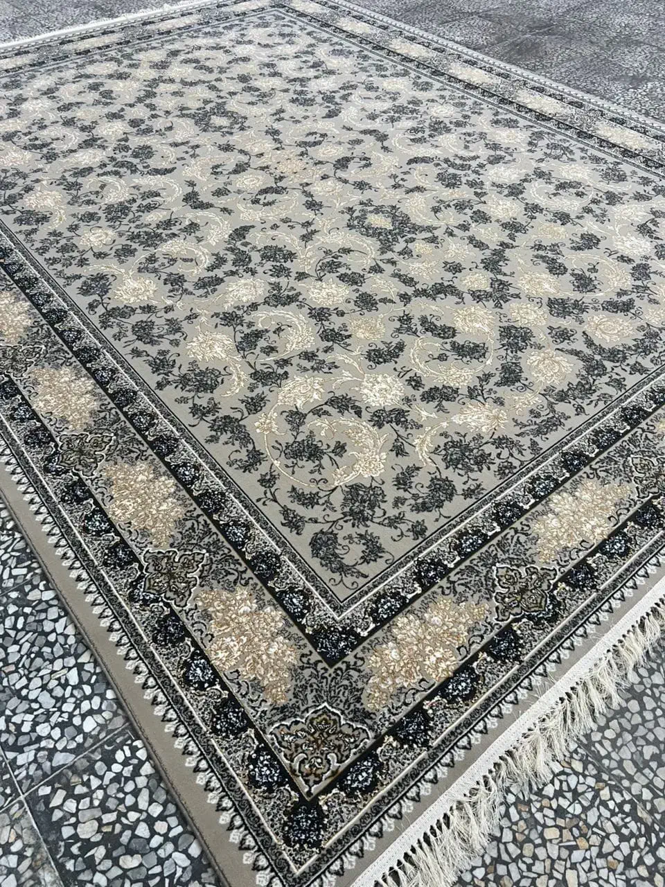 فرش هفتصد شانه نخ شش متری هشت وپانصد|فرش|کرمانشاه, |دیوار