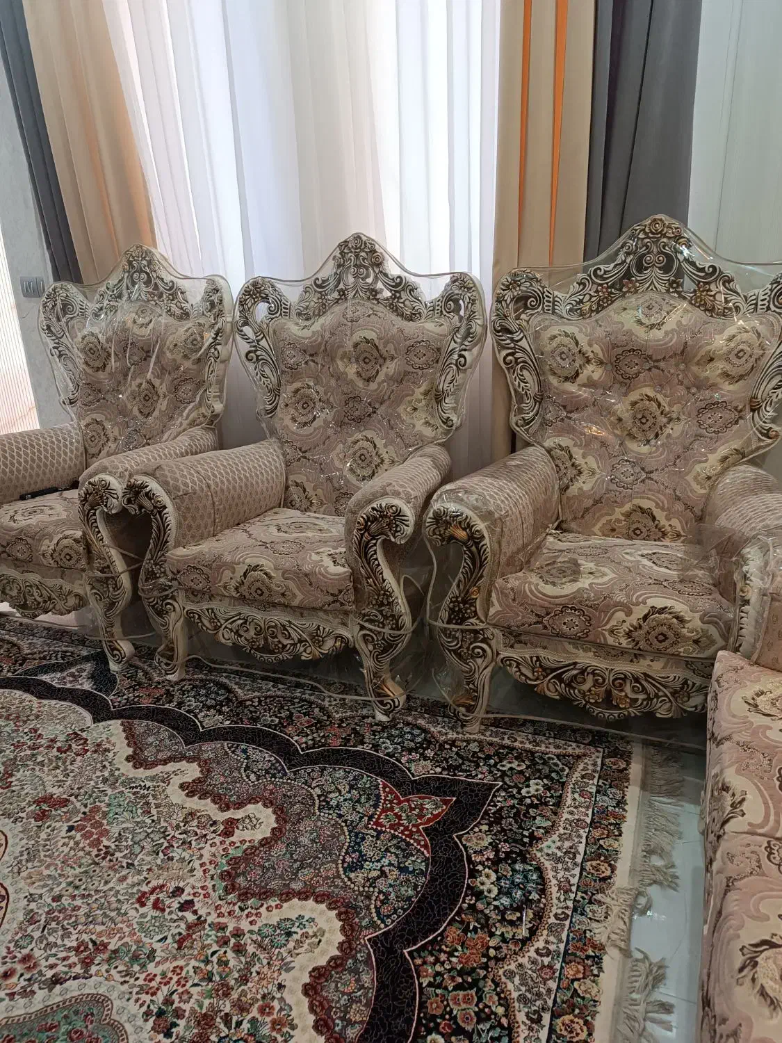 مبل سلطنتی ۹نفره|مبلمان خانگی و میز عسلی|شهریار, شهرک امیریه|دیوار