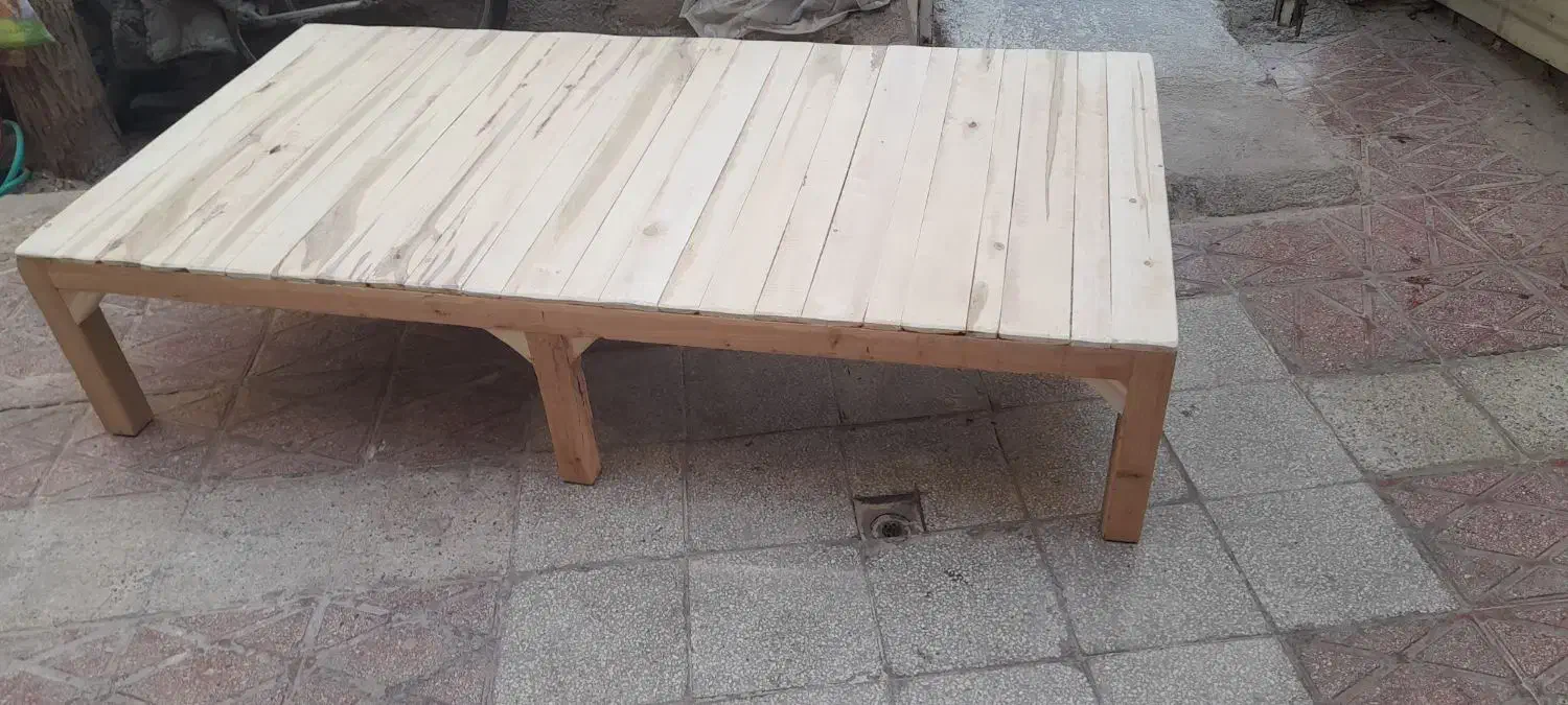 تخت سنتی چوبی|تخت و سرویس خواب|قم, سراجه (۱۵ خرداد)|دیوار