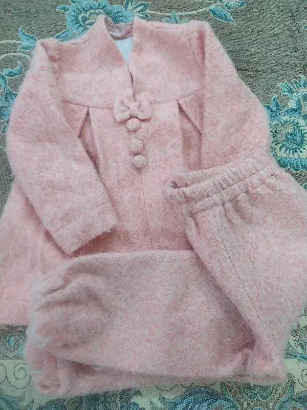 پالتو و شلوار بچه گانه۶۰۰تومن|کفش و لباس بچه|شوش, |دیوار