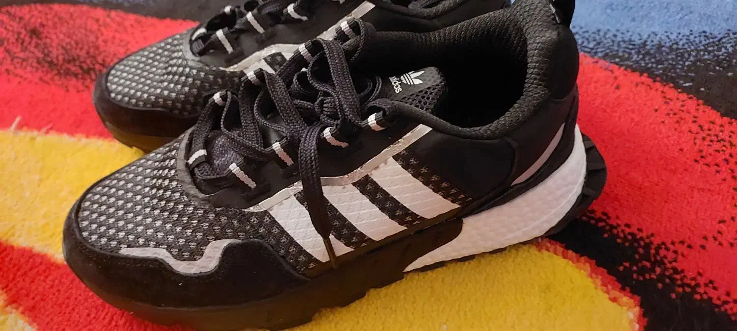 کفش آدیداس|کیف، کفش، کمربند|شیراز, امام حسین|دیوار