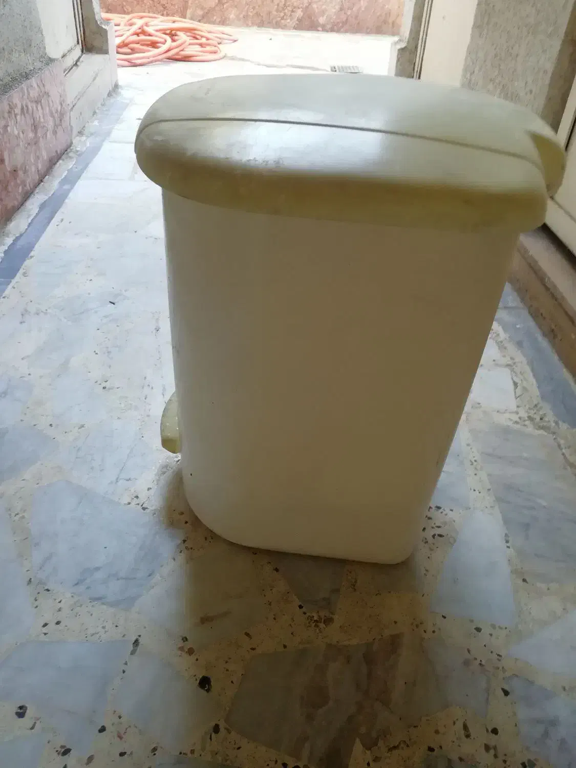 سطل زباله پدال دار|لوازم نظافت|رشت, معلم|دیوار