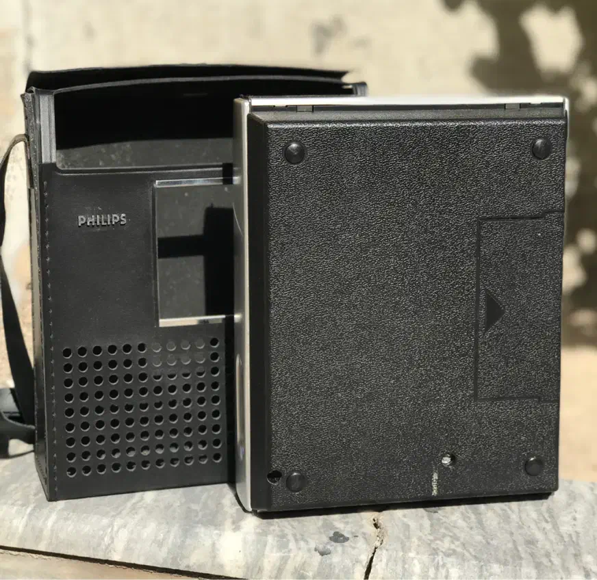 ظبط خبرنگاری فلیپس قدیمی|سیستم صوتی خانگی|تبریز, |دیوار