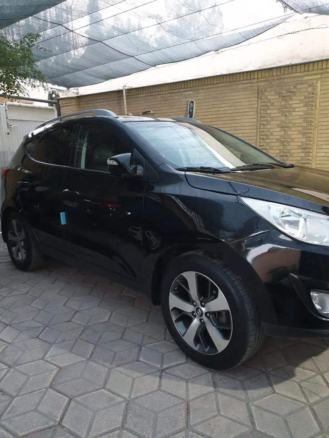 توسان بسیار سالم و تمیز ۲۰۱۳|خودرو سواری و وانت|شیراز, شهرک بهشتی|دیوار