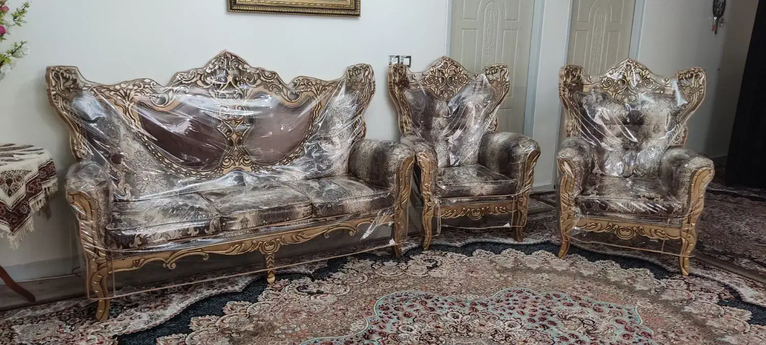 مبل سلطنتی 9 نفره.|مبلمان خانگی و میز عسلی|ری, دولت‌آباد|دیوار