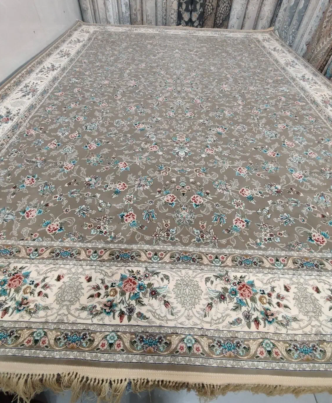 فرش ۱۲متر تراکم بالا جنس خوب|فرش|بیرجند, |دیوار