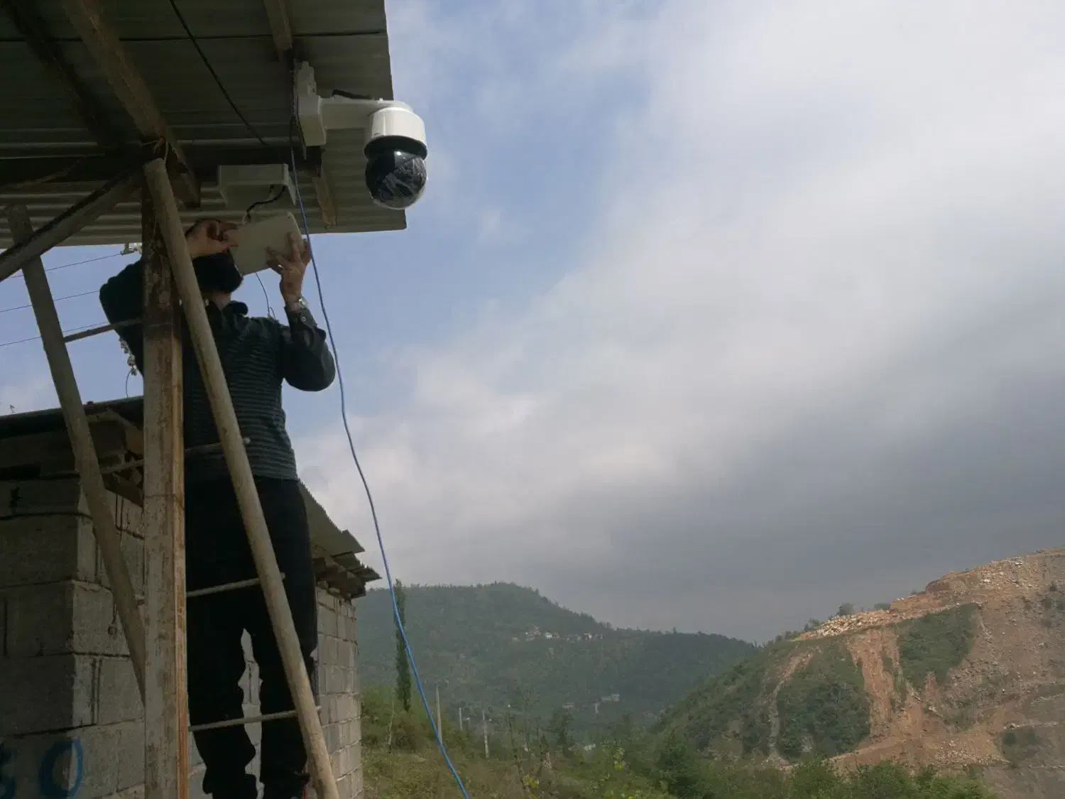 فروش و نصب دزدگیر و دوربین مداربسته با گارانتی|دوربین مداربسته|لنگرود, |دیوار