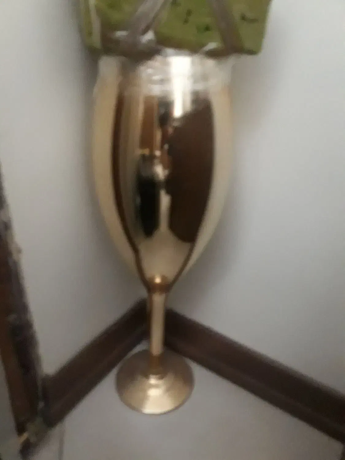 گلدون طلایی|گل مصنوعی|اصفهان, دشتستان|دیوار