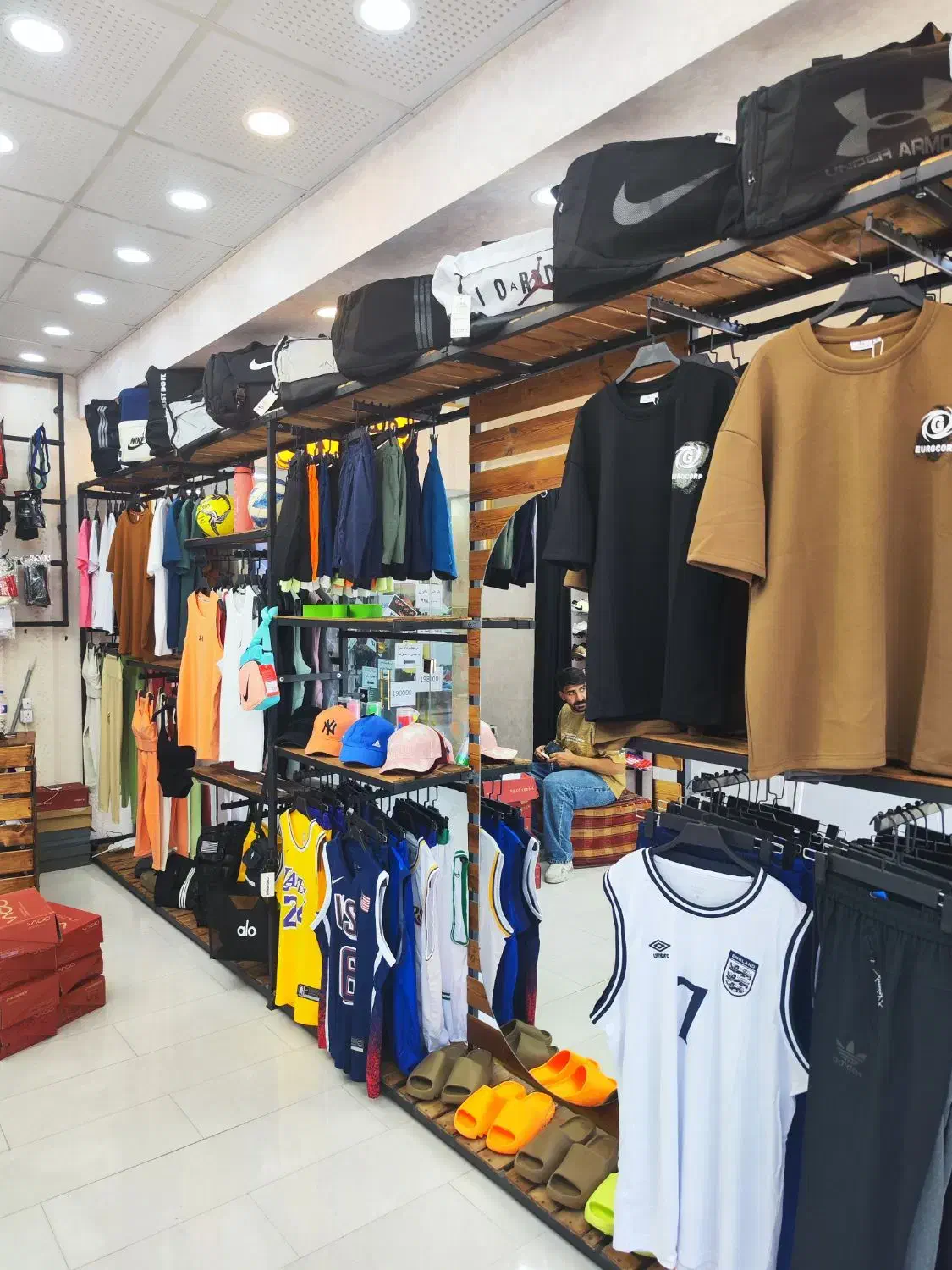 واحد تجاری / پاساژ برلند|فروش مغازه و غرفه|دوگنبدان, |دیوار