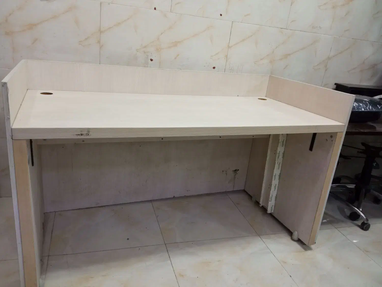 میز کانتر سالم در حد|میز تحریر و کامپیوتر|قم, کلهری|دیوار