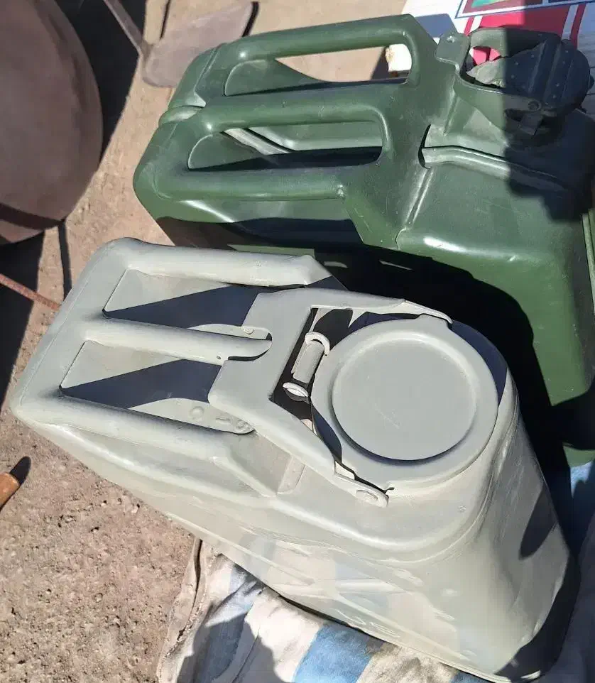 گالن ۲۰ لیتری فلزی آفرودی|قطعات یدکی و لوازم جانبی|تهران, ترمینال جنوب|دیوار