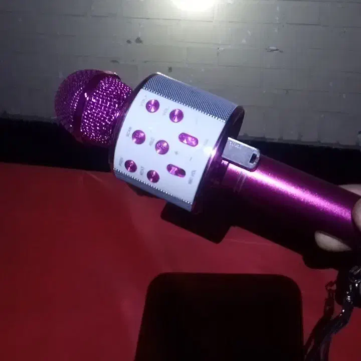 یک عدد اسپیر w800ویک عدد فلش ۱۶گیگ روی هم ۹۰۰۰۰۰۰|صوتی و تصویری|اسدآباد, |دیوار