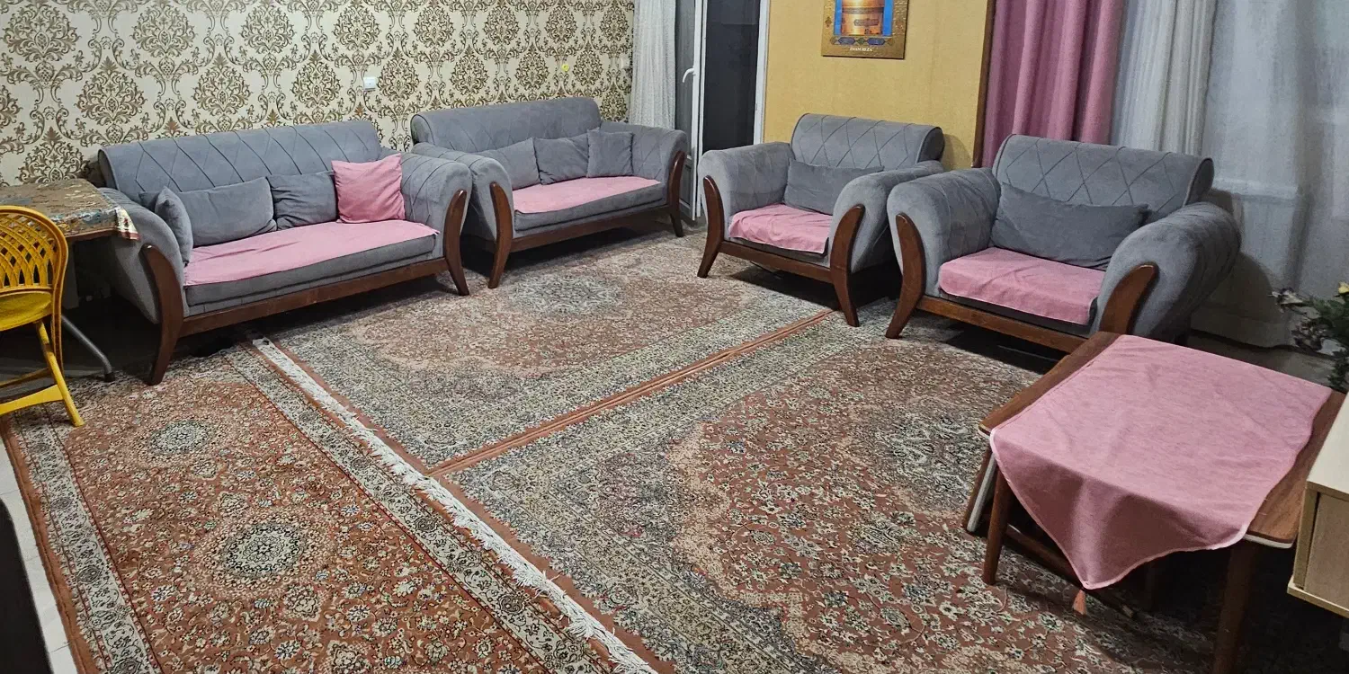 فرش ۶ متری و کناره ۴ متری|فرش|رشت, کوی مهر|دیوار