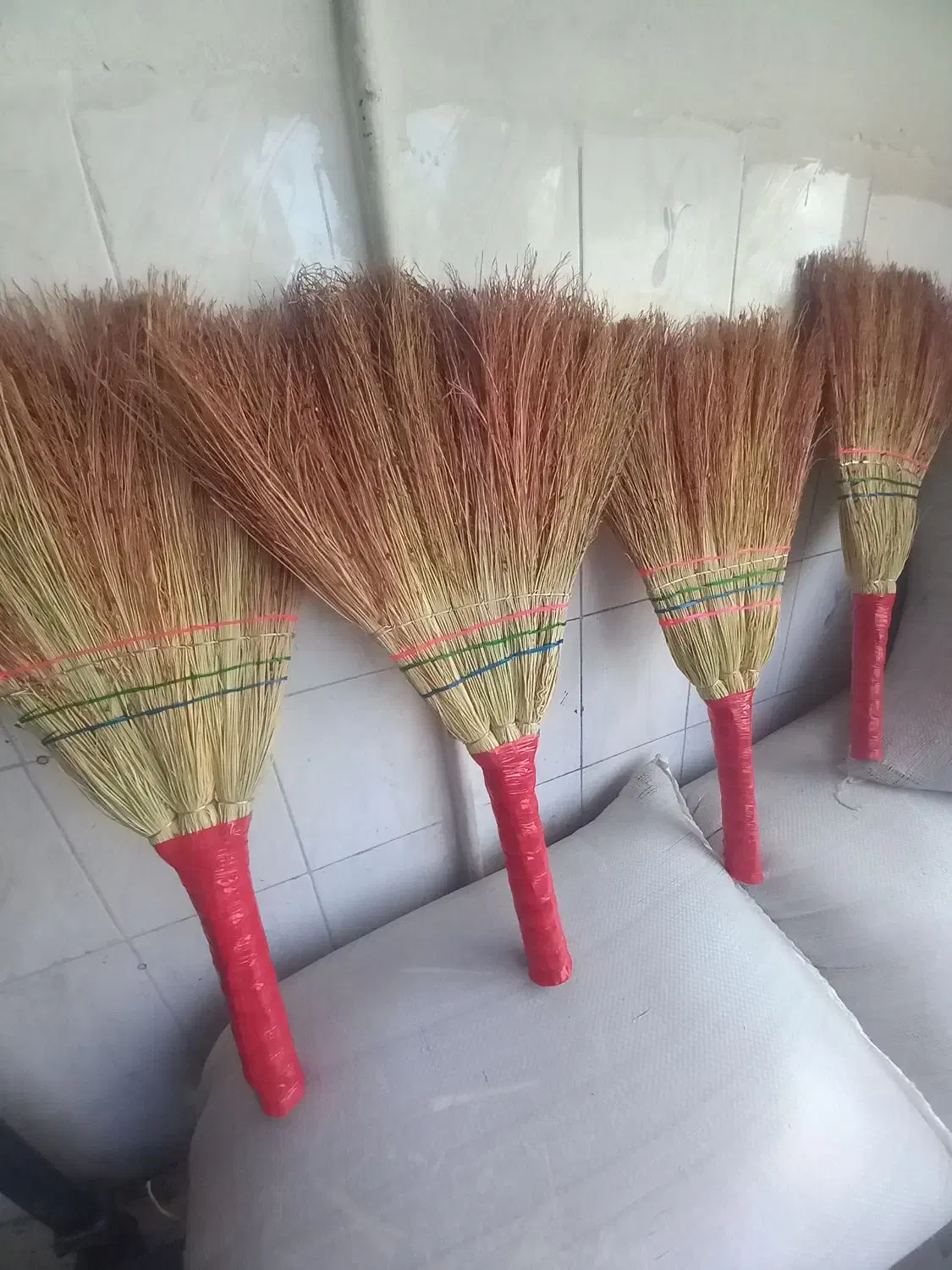 جارو|لوازم نظافت|ملایر, |دیوار