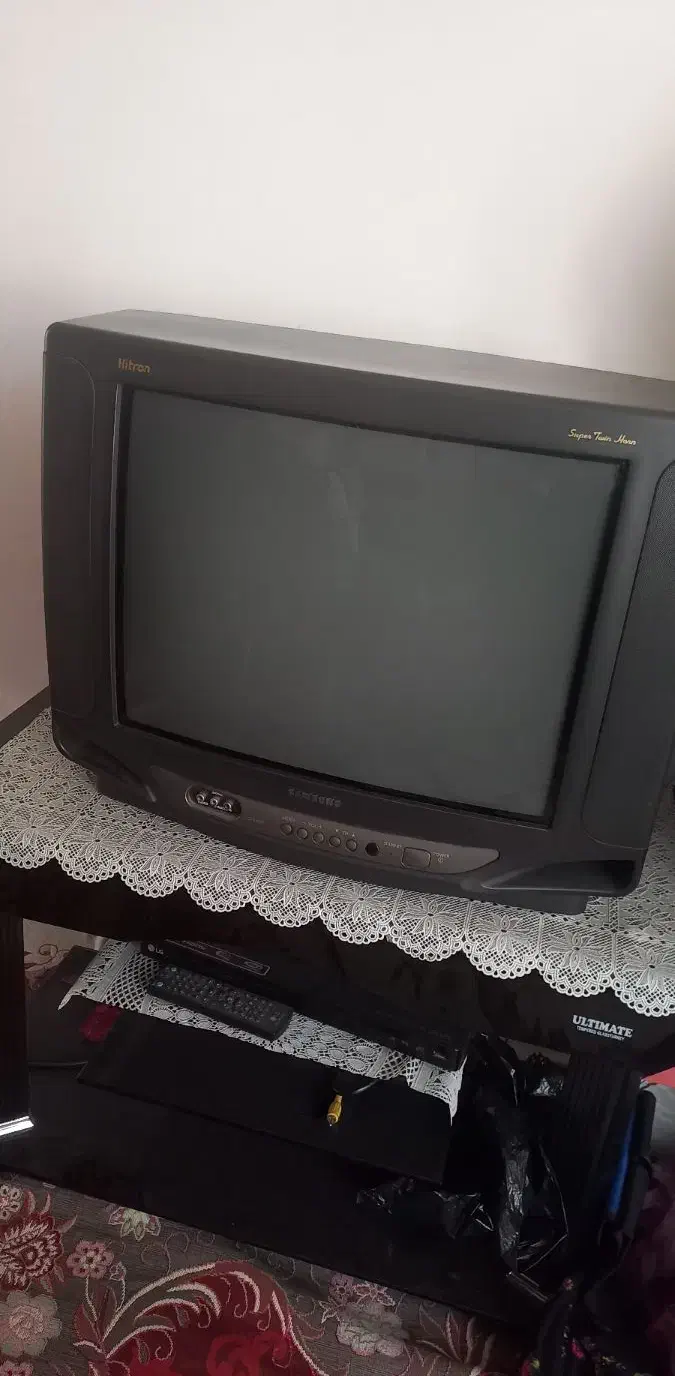 تلویزیون سامسونگ + میز تلویزیون|تلویزیون و پروژکتور|بوکان, |دیوار