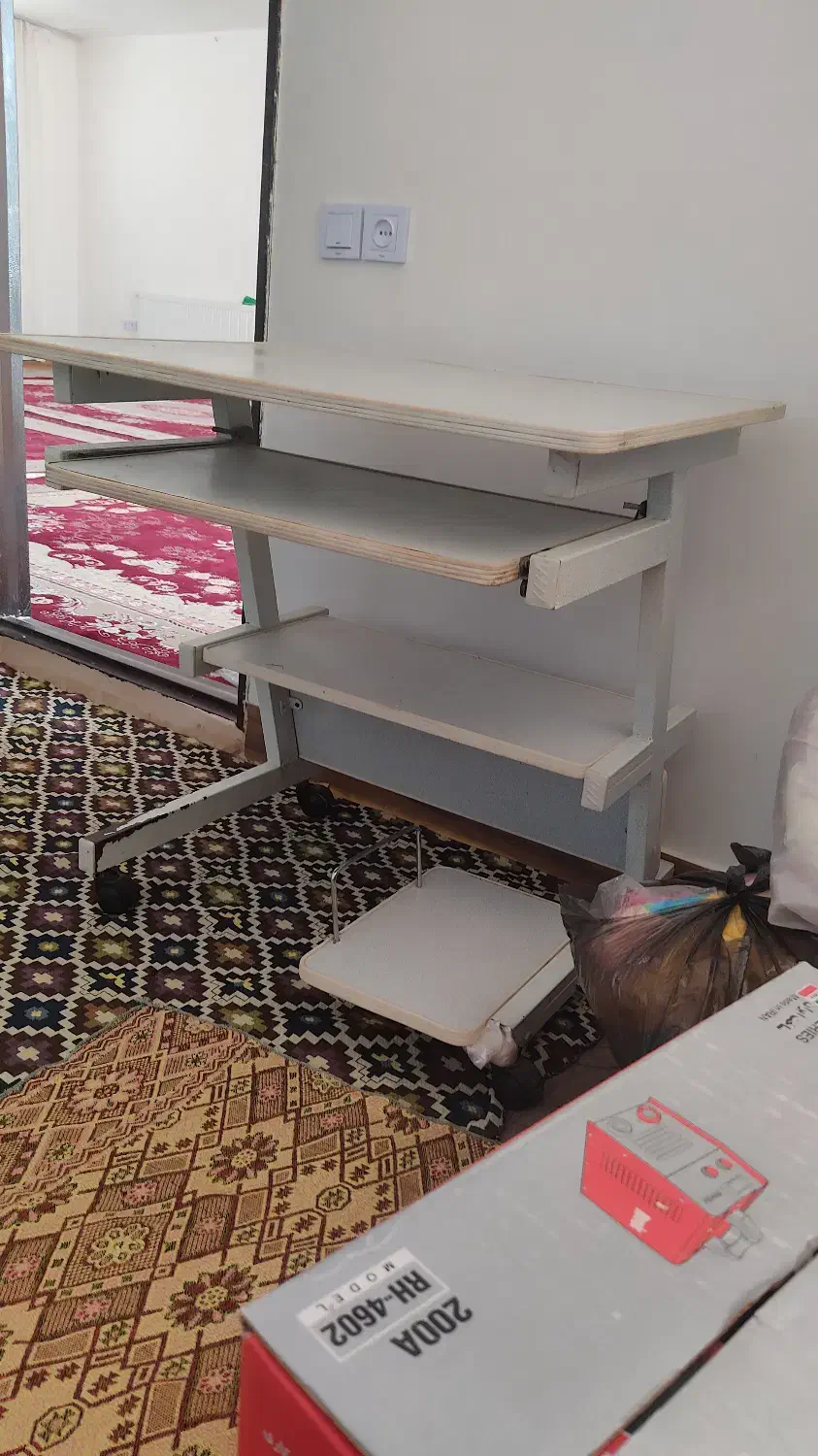 میز کامپیوتر|میز تحریر و کامپیوتر|بکتاش, |دیوار