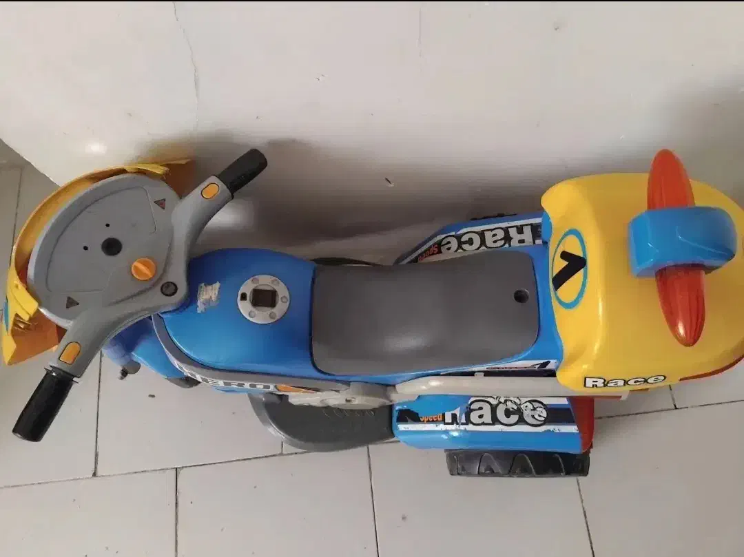 اسکوتر و موتر شارژی|دوچرخه، اسکیت، اسکوتر|پرند, فاز ۶|دیوار