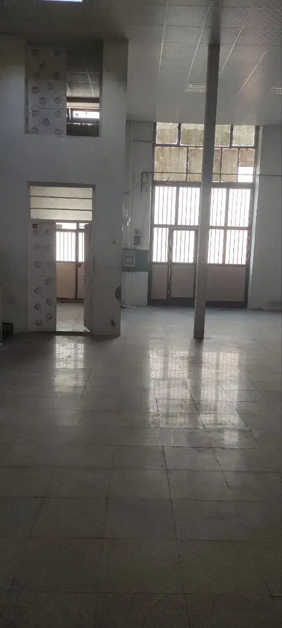 سالن۳۰۰متری|اجارهٔ دفتر صنعتی، کشاورزی، تجاری|سنندج, |دیوار