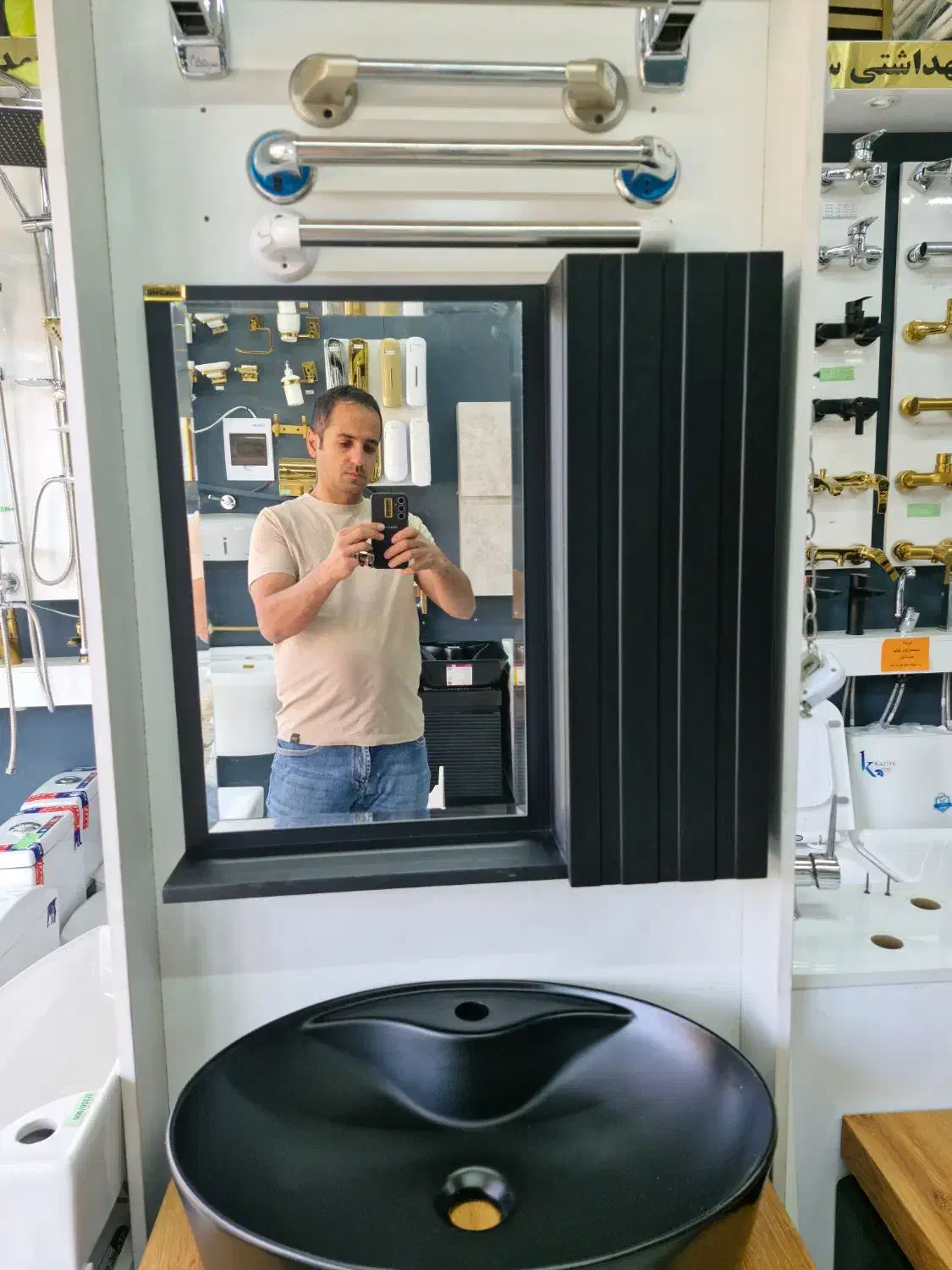 فولست روشویی کابینتی به همراه آینه باکس مدل کبری|لوازم سرویس بهداشتی|پردیس, فاز ۴|دیوار