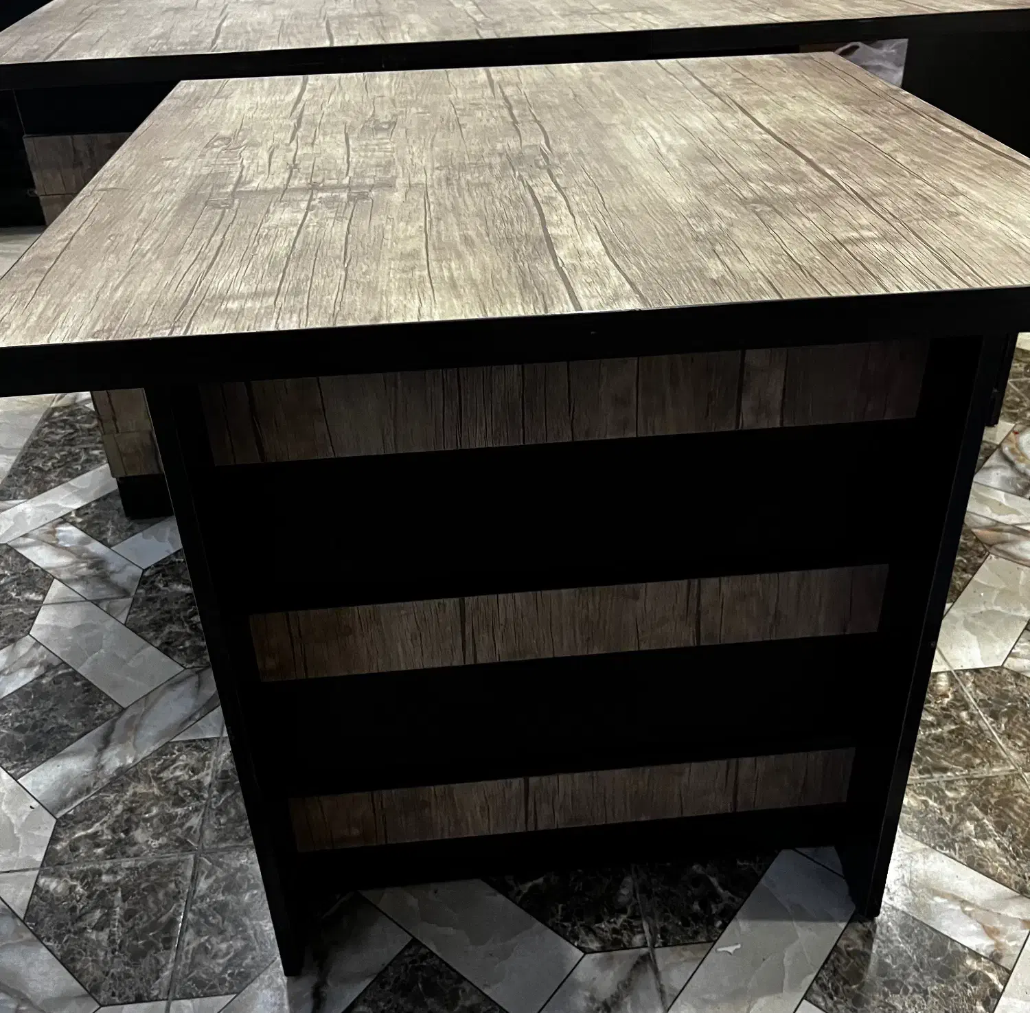 میز اداری|میز تحریر و کامپیوتر|صومعه‌سرا, |دیوار