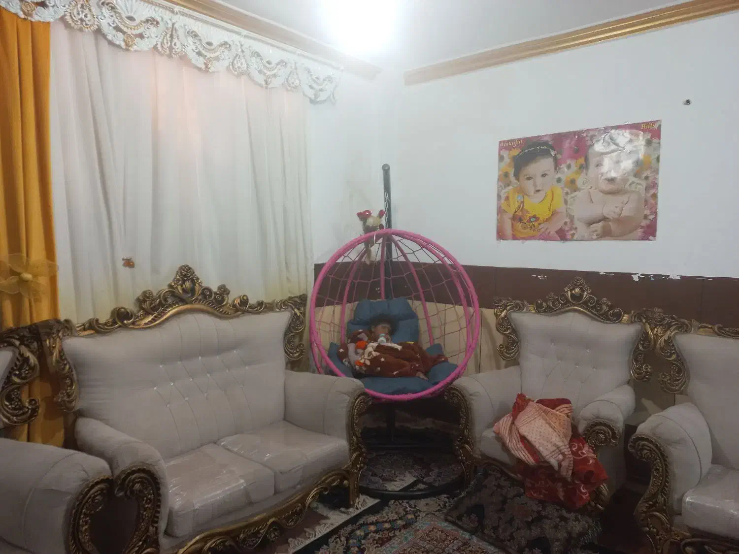 مبل ترمزدوسال استفاده شده بخاطرجابه جای|مبلمان خانگی و میز عسلی|رودان, |دیوار