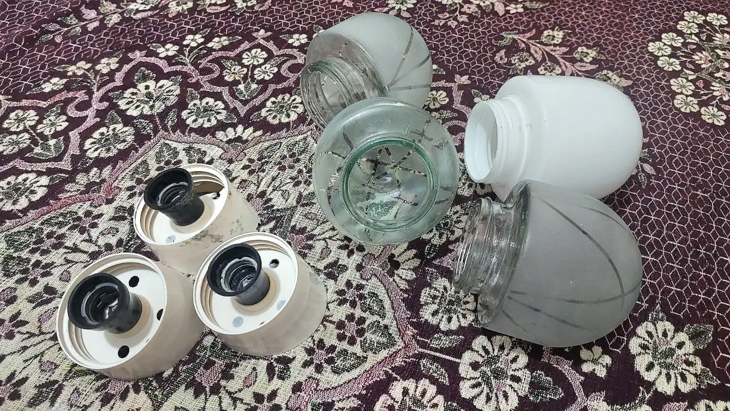 لامپ حباب (چراغ)|لامپ و چراغ|اصفهان, سرچشمه|دیوار