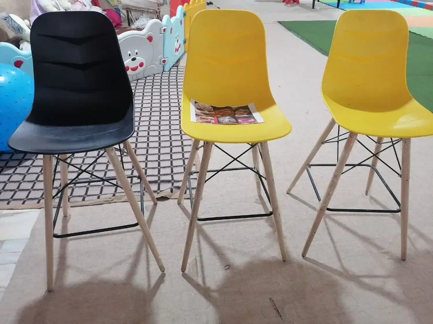 صندلی پایه بلند.میز اداری|صندلی و نیمکت|اردکان, |دیوار