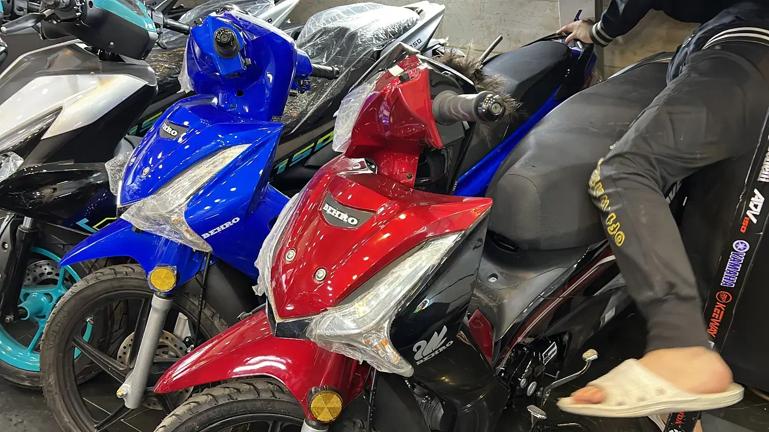 بی کلاچ بهرو (ویو) تایوانی (فرخنده)|موتورسیکلت|مشهد, کوشش|دیوار