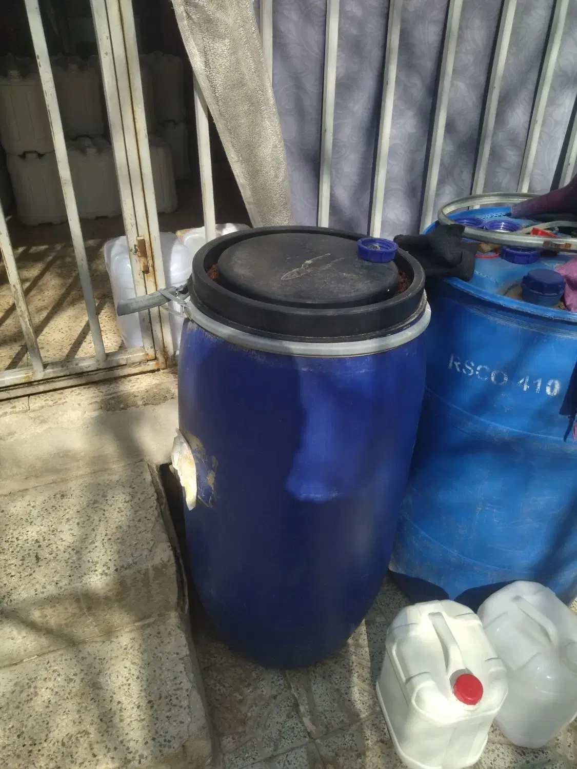 گالن 160-200-220|ظروف نگهدارنده، پلاستیکی، یک‌بارمصرف|کرج, حصارک بالا|دیوار