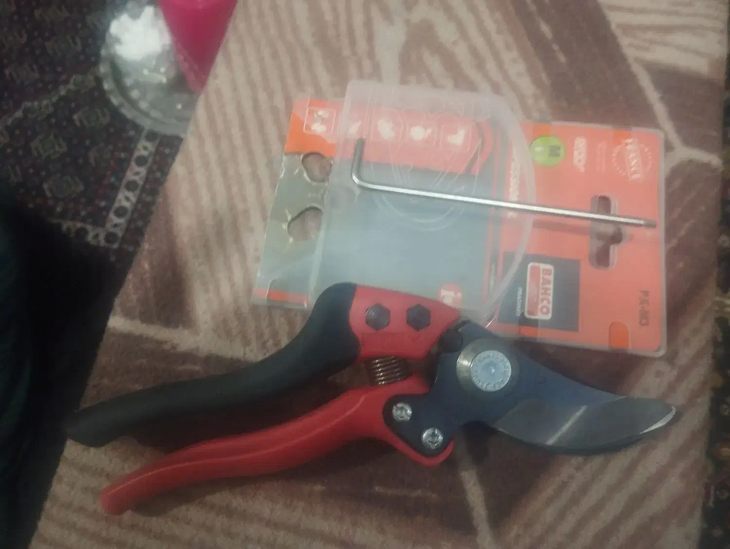 قیچی|ابزارآلات|سلماس, |دیوار