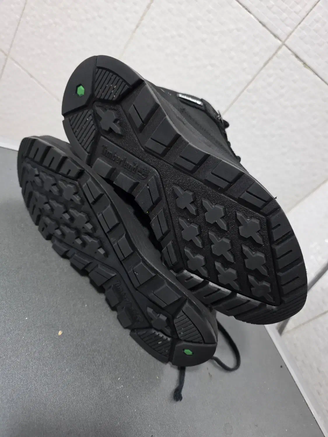 کفش کوهنوردی استوک اورجینال مارک تیمبرلند آمریکا|کیف، کفش، کمربند|شیراز, علوم پزشکی|دیوار