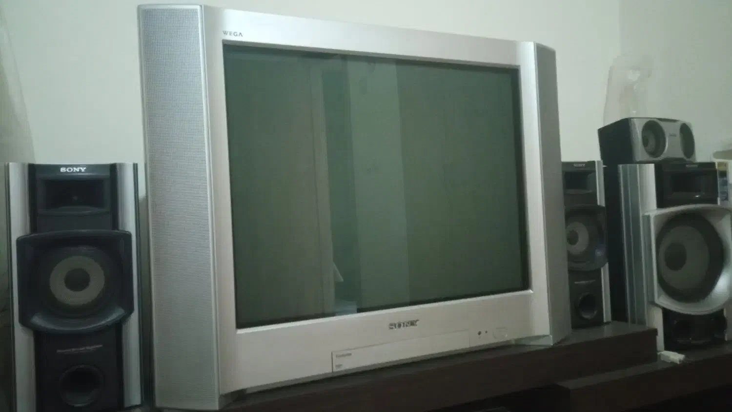 تلویزیون ۲۹ اینچ سونی|تلویزیون و پروژکتور|شاهینشهر, فردوسی|دیوار