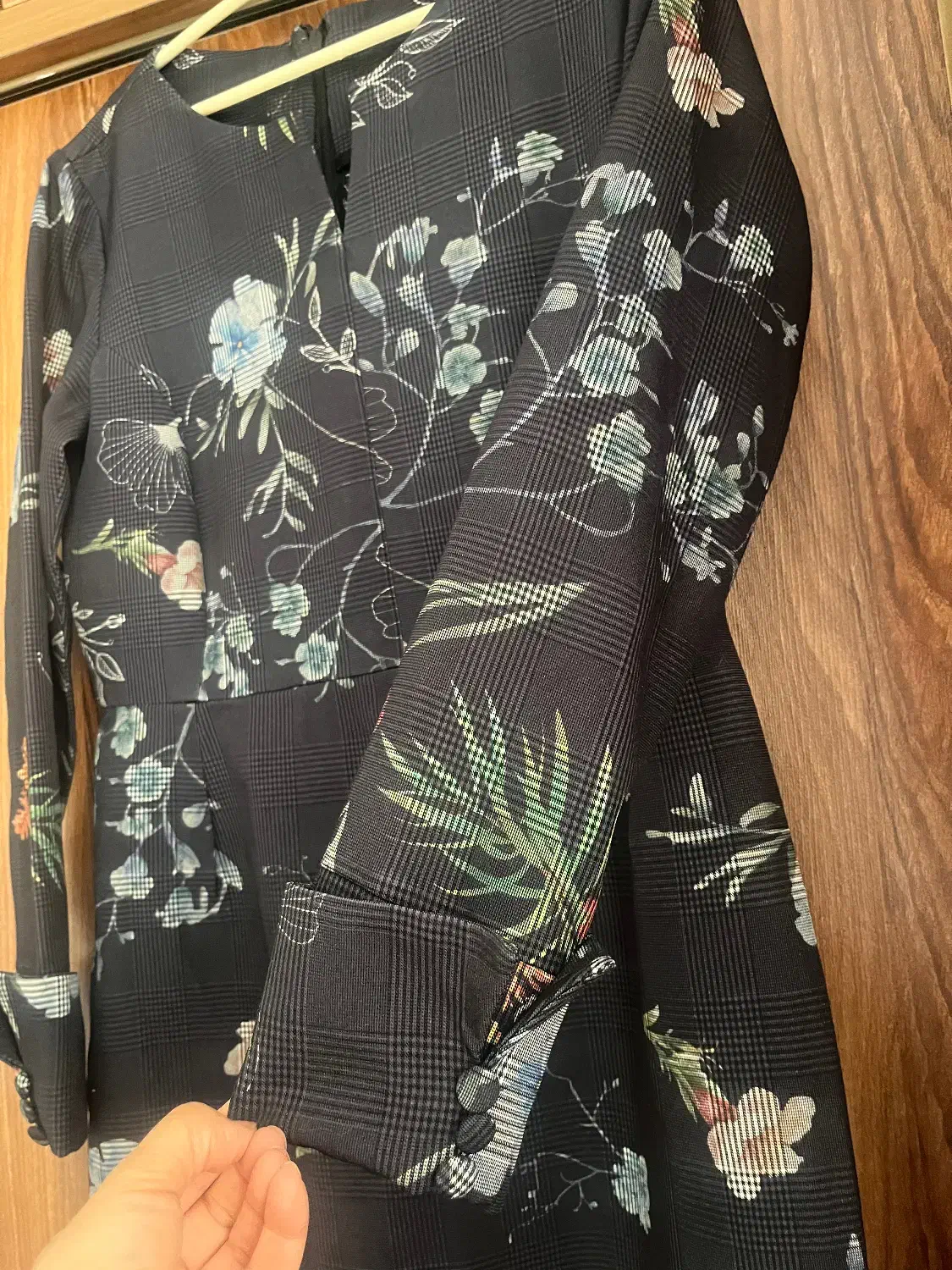 پیراهن|لباس|تهران, سوهانک|دیوار