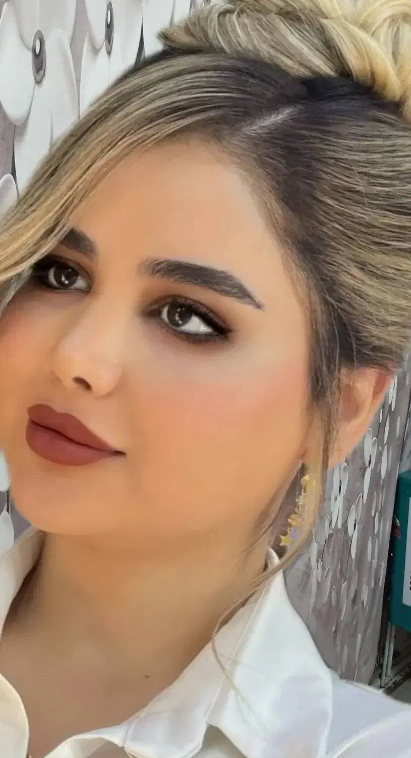 گریم ،میکاپ و شینیون تخصصی|خدمات آرایشگری و زیبایی|بروجن, |دیوار