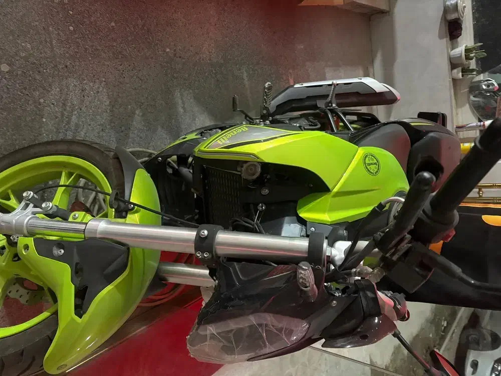 بنلی ۱۸۰s صفر|موتورسیکلت|همدان, |دیوار