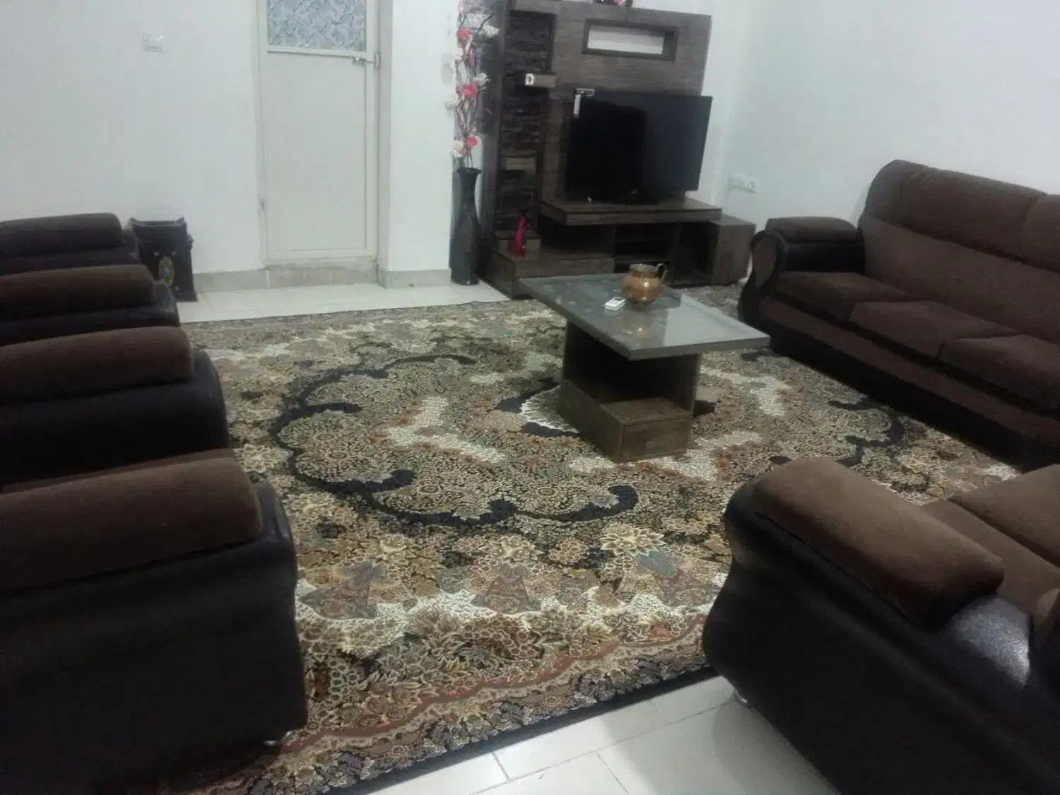 مبل راحتی|مبلمان خانگی و میز عسلی|حاجی آباد, |دیوار