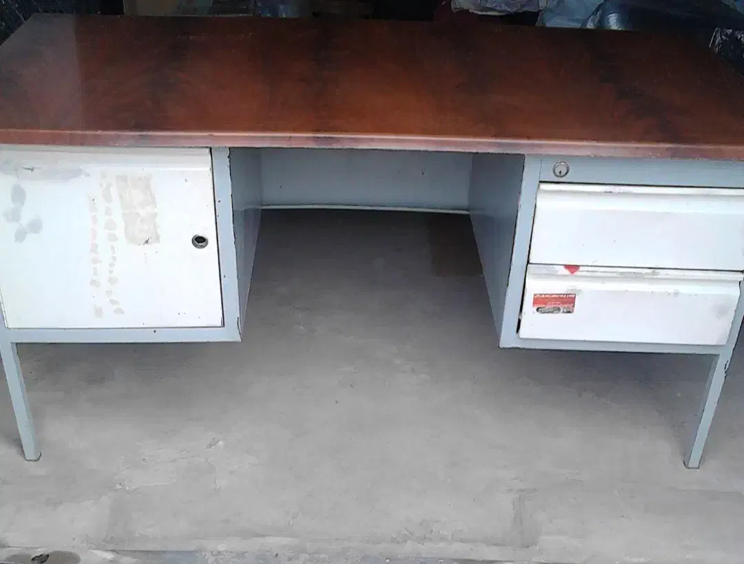 میز|دفتر کار|اهر, |دیوار