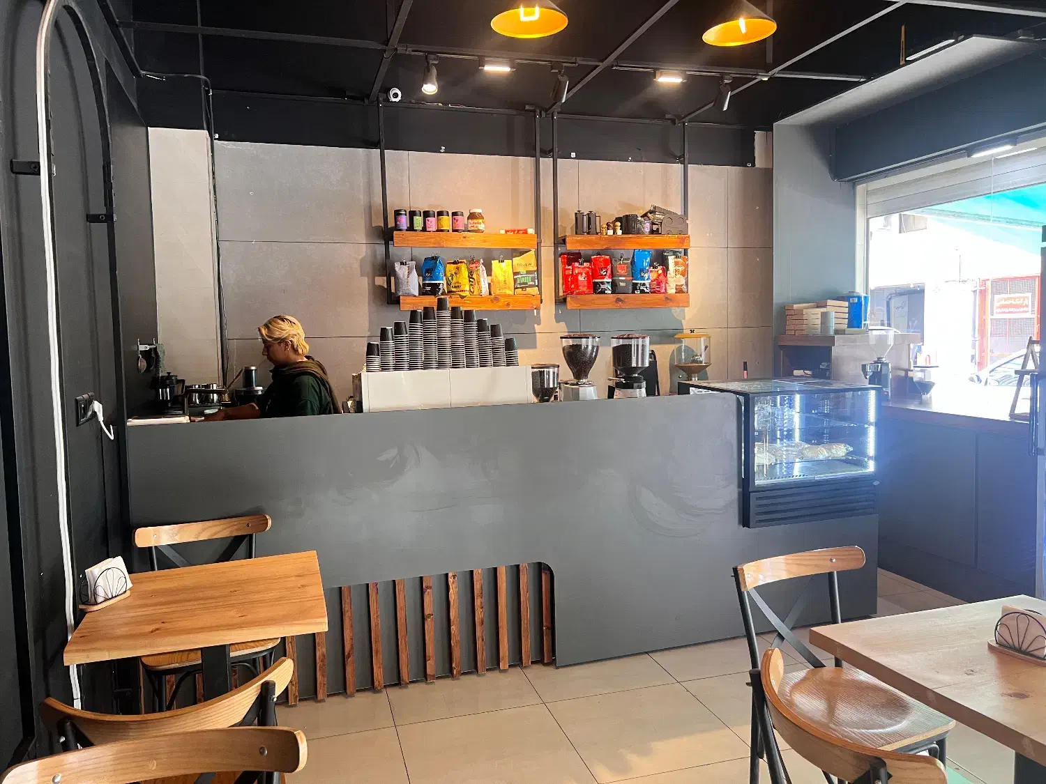 استخدام نصاب کابینت و Mdf|خدمات پیشه و مهارت|بندرعباس, |دیوار