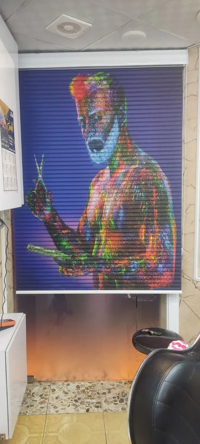 یک عددخطزن سرشورایستاده و پیشبند استادکار|آرایشگاه و سالنهای زیبایی|رشت, حومه رشت|دیوار