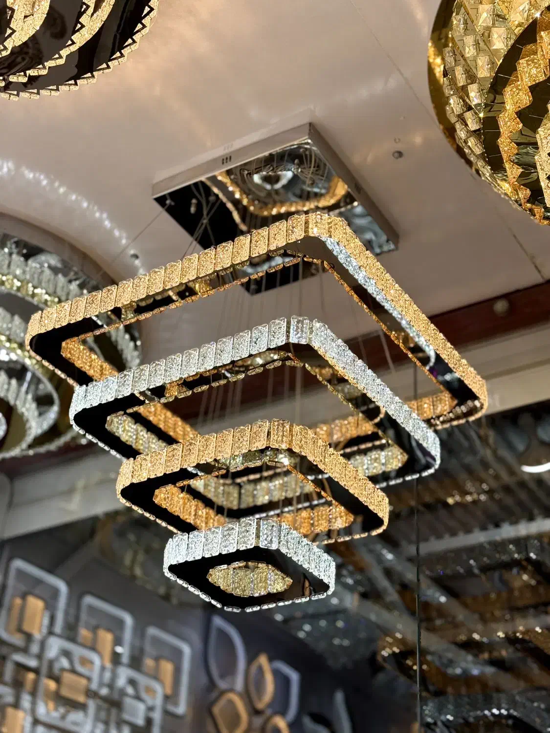 لوستر|لوستر و چراغ آویز|بندر کنگان, |دیوار