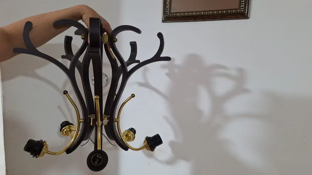 لوستر|لوستر و چراغ آویز|میانه, |دیوار